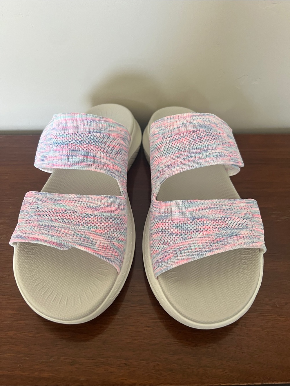 Easy Spirit Dashtyn Double Band
Lightweight Slip-On Sandals Size 9